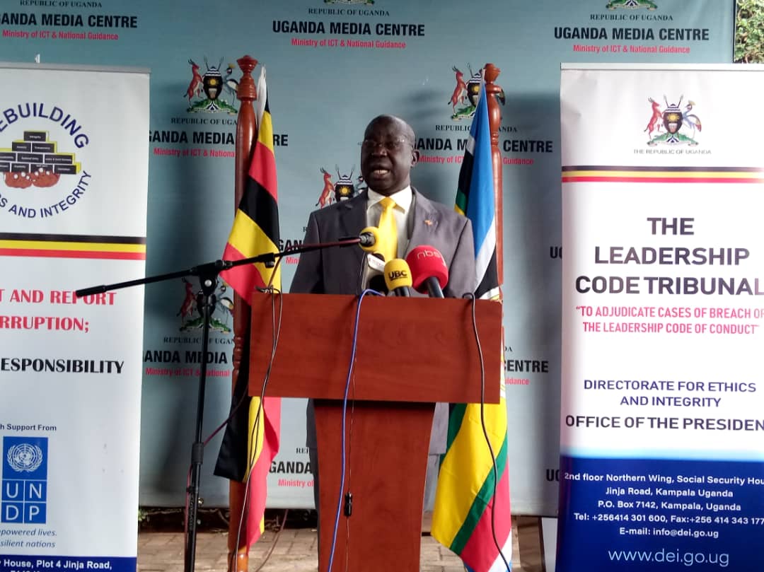 calvin19358073's tweet photo. Happening now:@UgandaMediaCent The minister for state and integrity Rev.father Simon Lokodo is adressing the media on matters of the leadership code Act https://t.co/s9GHKuKGJy