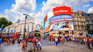 Anna50270346's tweet photo. Piccadilly Circus is a road junction and public space of London's West End in the City of Westminster. It was built in 1819 to connect Regent Street with Piccadilly. In this context, a circus, from the Latin word meaning "circle", is a round open space at a street junction. https://t.co/tAMXsJgyYQ