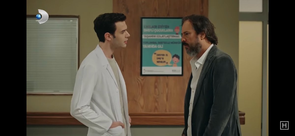 #Hekimoğlu dizisinde, çekimin yapıldığı hastane koridorlarındaki afişlerdeyiz!
Afişlerimiz, sezon sonuna kadar yayında olacak!

Kasları hızla eriyen DMD'li çocukların yaşamını kolaylaştırmak toplumsal destekle MÜMKÜN! Seyirci kalma, yanında ol, destek ol! DESTEK OL DMD'Yİ YENELİM