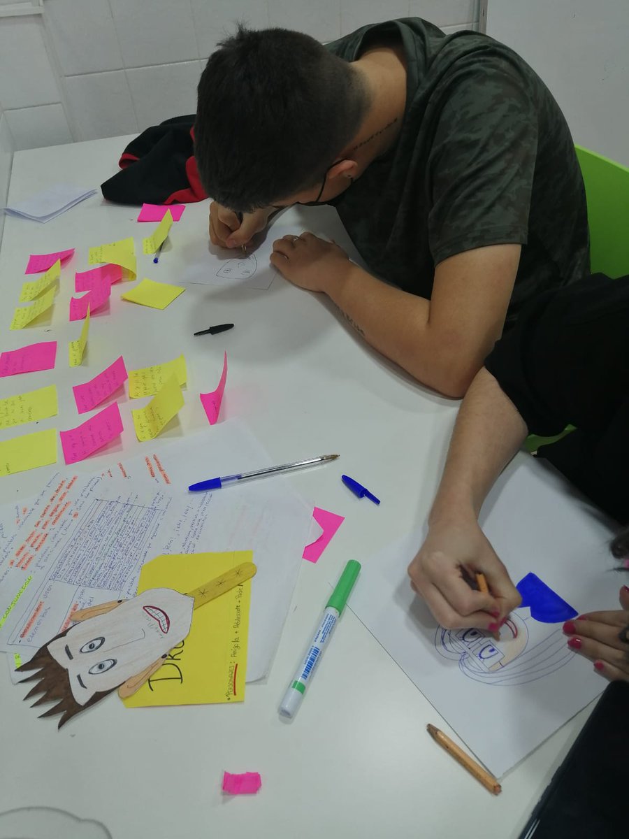 AlboresMurcia's tweet photo. ✅#ProyectoCySNE. Taller de gestión emocional y autoconocimiento personal a través del teatro. El equipo educativo-terapéutico apuesta por #actividadesdeocioalternativo para la intervención con jóvenes con #problemasdeconducta.
#IntervenciónEspecializada
#EducaciónSocial https://t.co/F76XK3fyVv