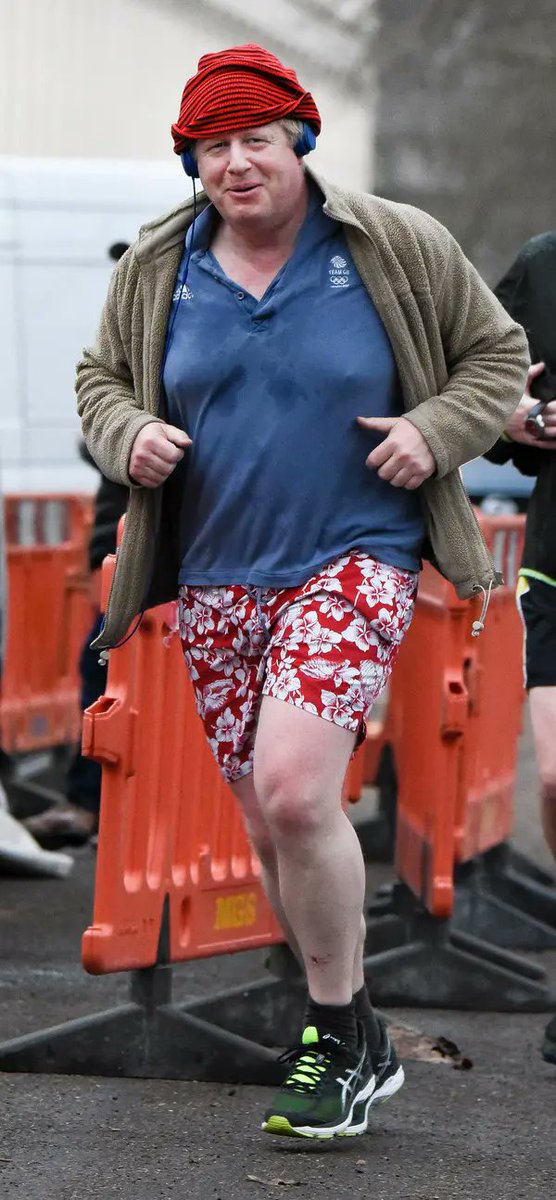 JonathanPieNews's tweet photo. Apparently, friends of Carrie Symonds have said she has ‘exquisite taste’... but you know, I‘m not too sure about that. https://t.co/EIiulAb8uU