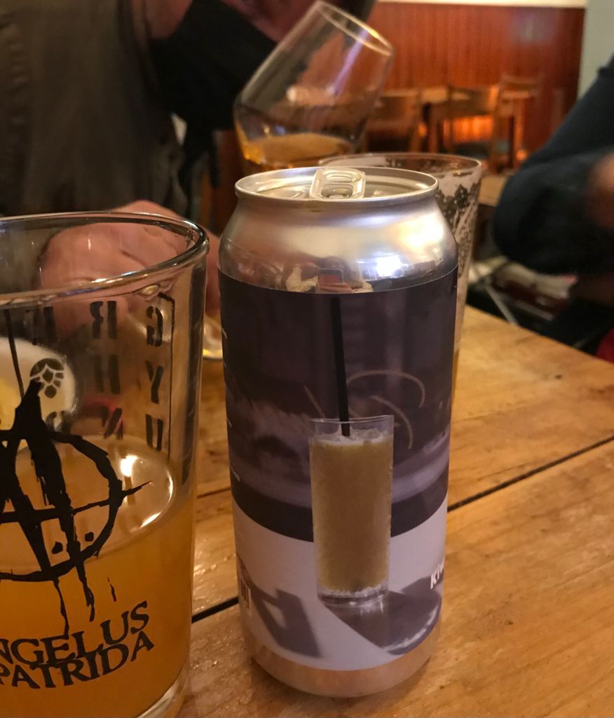 Volvemos en este día de lluvia con fuerza y brío!

Os esperamos esta tarde a partir de la hora del té, con buen bebercio, música y medidas de seguridad a tope, como siempre. 😷⚡️🚀

#beergardenMadrid #CraftBeerHour #miercolescervecero #ToqueDeQueda