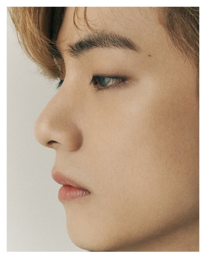 Taehyungs side profile;A breathtaking thread