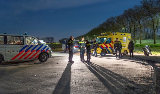 Papendrechter (20) rijdt bij Alblasserbos agent aan en is aangehouden voor poging tot zware mishandeling - ..