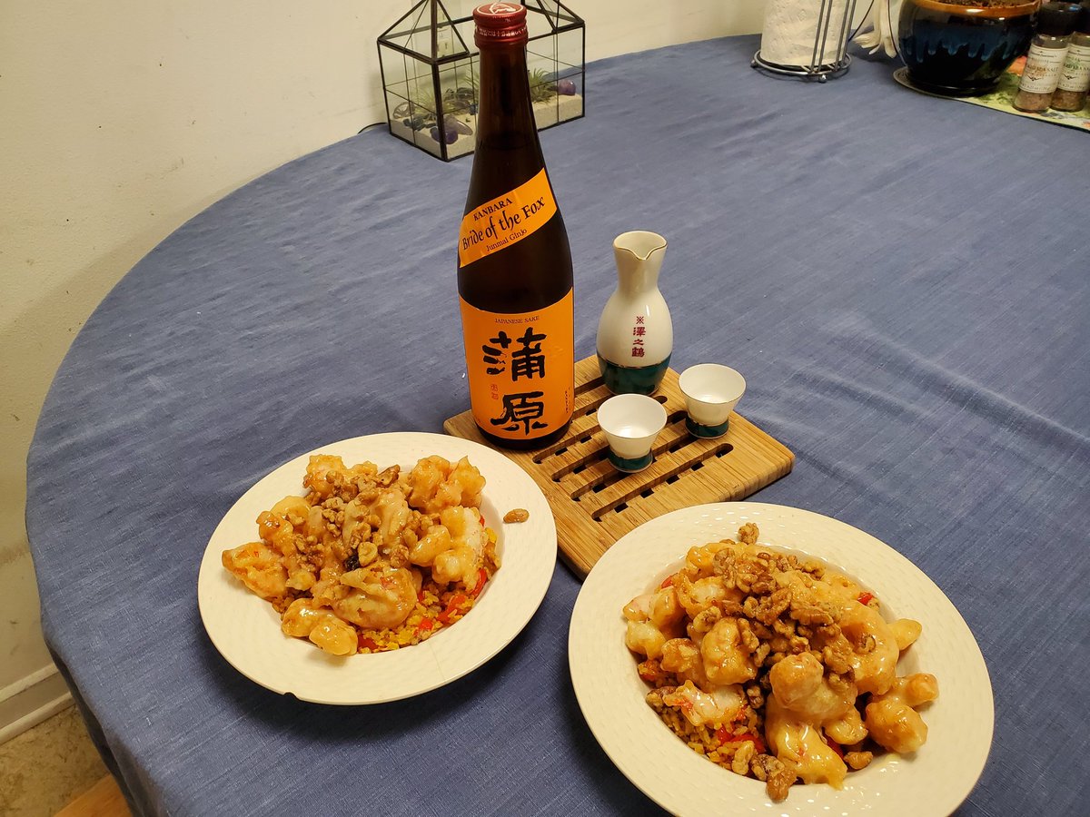 ChallengingFox's tweet photo. #tippsysake Kanbara “Bride of the Fox” paired with my first attempt at home made honey walnut shrimp. Turned out very well! This sake has a clarity to it that experienced and new drinkers are likely to enjoy. https://t.co/NA7Fv0IKzF