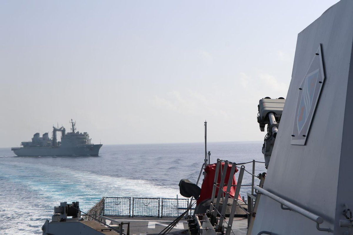Puspen_TNI's tweet photo. Sebelum Sandar di Pelabuhan Jeddah KRI SHN-366 Passing Exercise Dengan Kapal Perang Arab Saudi

👉https://t.co/VeW9Ur1c51

#puspentni #tni #tnial #satgasmtf #lebanon #PassingExercise #ArabSaudi #un #pbb #peacekeeper https://t.co/XbR06YSPOD