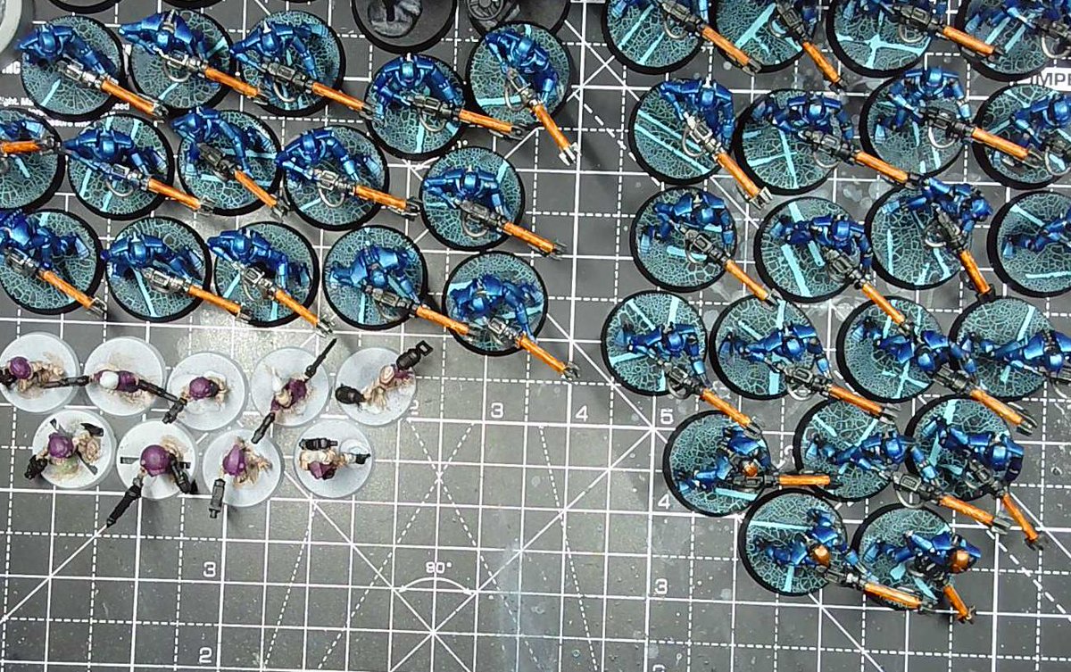 SimonMarston's tweet photo. One of these days my hobby desk won't be covered in Necrons, but it is not this day!
Trying to get through them as rapidly as possible on Twitch at 1pm today (link in bio)
#warhammer40k #PaintingWarhammer #pileofpotential #necrons https://t.co/5PXCWAeSAU