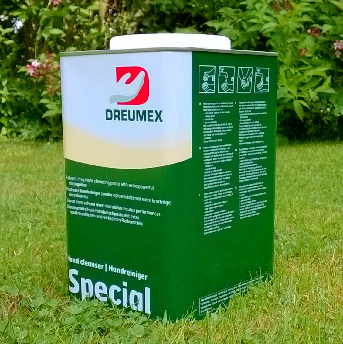 Eugenome's tweet photo. Looking for a good hand cleanser? Dreumex Special is excellent at removing grease, oil, tar, paint, gardening grime etc. Leaves hands spotless. @dreumex
#HandCleaners https://t.co/KLgh5UQJKd