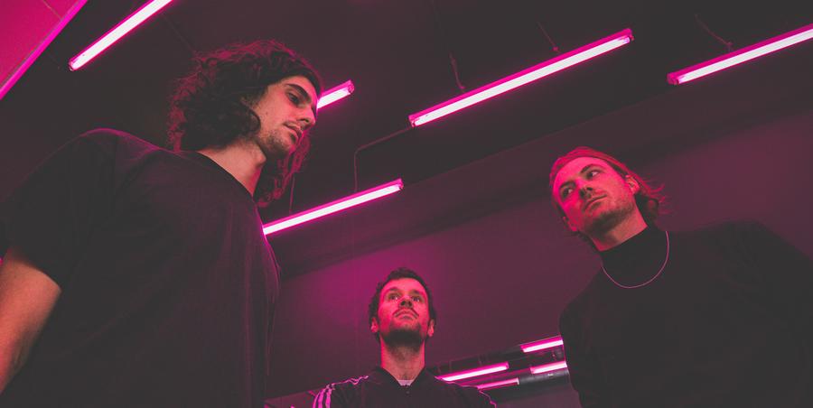 French trio Veik plunder the kosmische musik of the past while sounding invariably modern. bestf.it/2PvDa7l