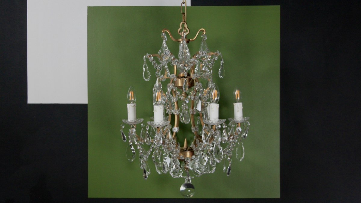 AcanthusHome's tweet image. When I think about the ceiling, I think about it as a fifth wall and use it to add an additional layer of interest with a statement light. Read our latest blog post: Statement ceiling lights: A touch of the unexpected #lightsup #statementlight #ceiling
ow.ly/ERvO50EyYxy