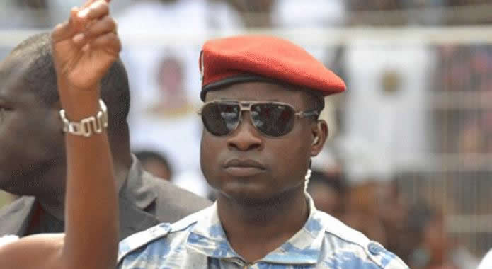 Le commandant SEKA SEKA Resté fidèle au Pdt Gbagbo, il est accusé d'avoir été le bras armé de Simone Gbagbo, le meneur des escadrons de la mort. Il est condamné pour complicité dans l'assassinat du Gl Guéi.