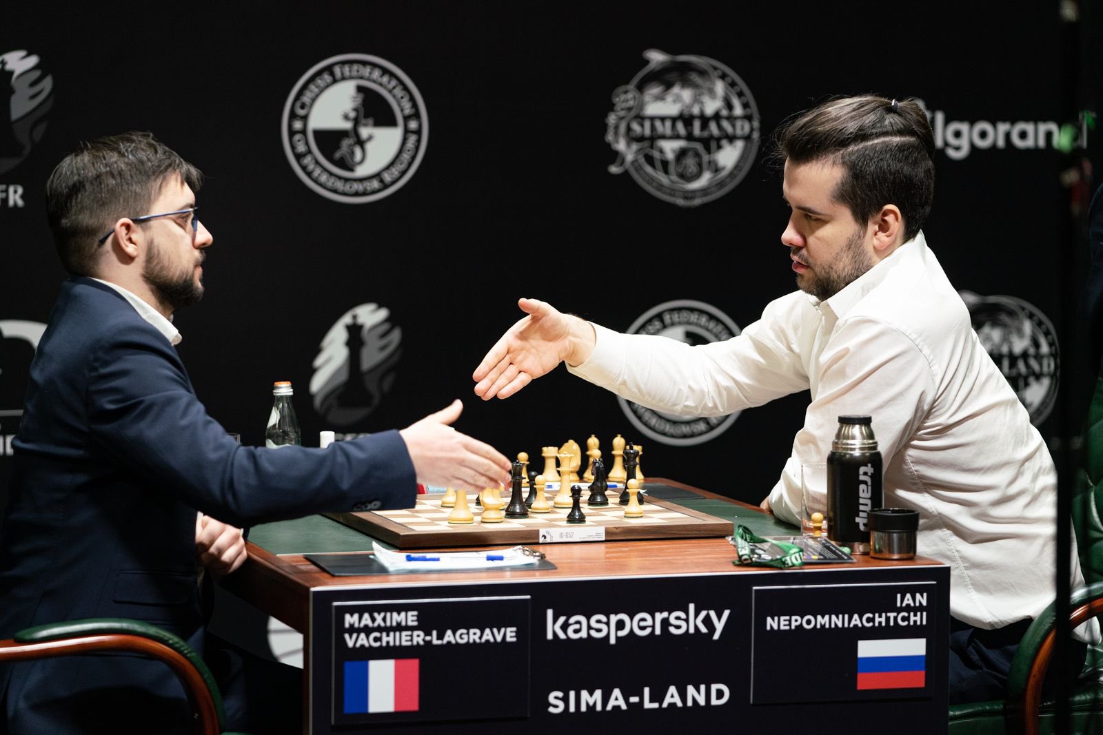 Nepomniachtchi to challenge Carlsen for the World Championship