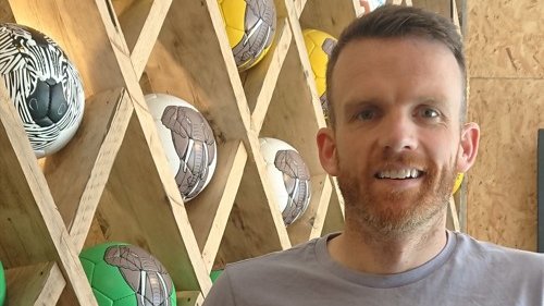 Better_UK's tweet image. In this week's #BetterStories, we're joined by Ben Sadler, the CEO of Alive and Kicking, the world’s only not-for-profit football ball manufacturer. Collaboratively we have launched a football loan service, based within a number of our libraries.

🎧  betterstories.podbean.com/e/ben-sadler-b…