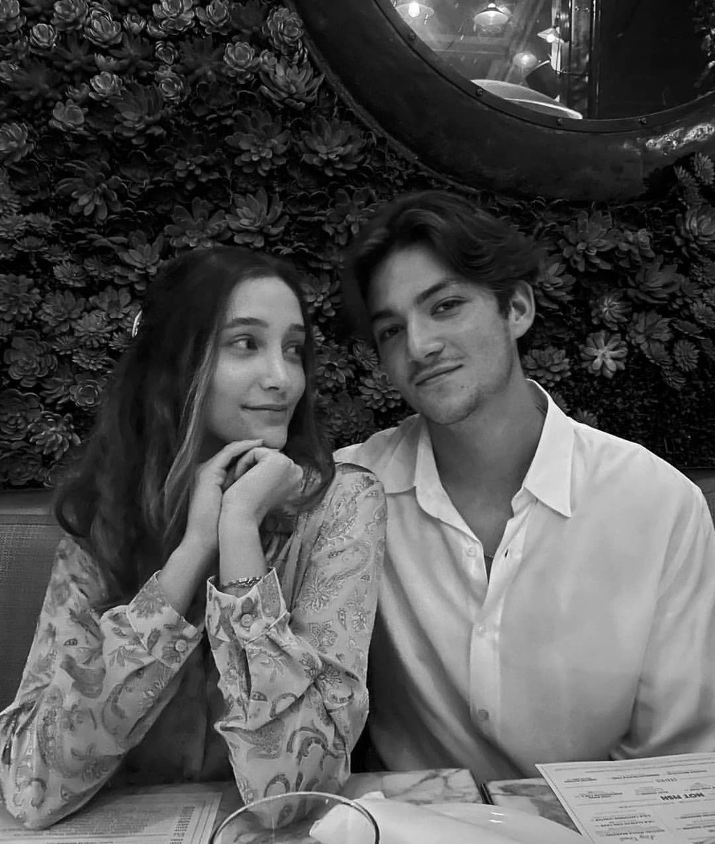 Seven sevdiğine ancak dertlenir.