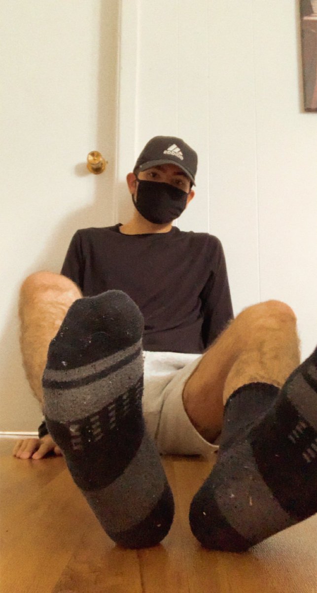 MasterOtis98's tweet photo. Where are my foot slave?
#alpha #cashmaster #findom #finD #cashslave #cashpig #footmaster #footslave #malefootfetish https://t.co/fU22tdgpHw
