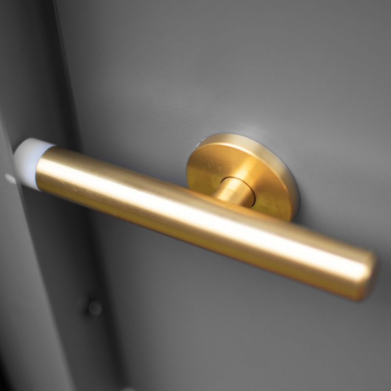 At Thrislington we offer the largest range of different materials and finishes in the market.
Our stainless steel hardware can also now be PVD finished to give a variety of stunning metallic finishes.
thrislingtoncubicles.com/finishes-1