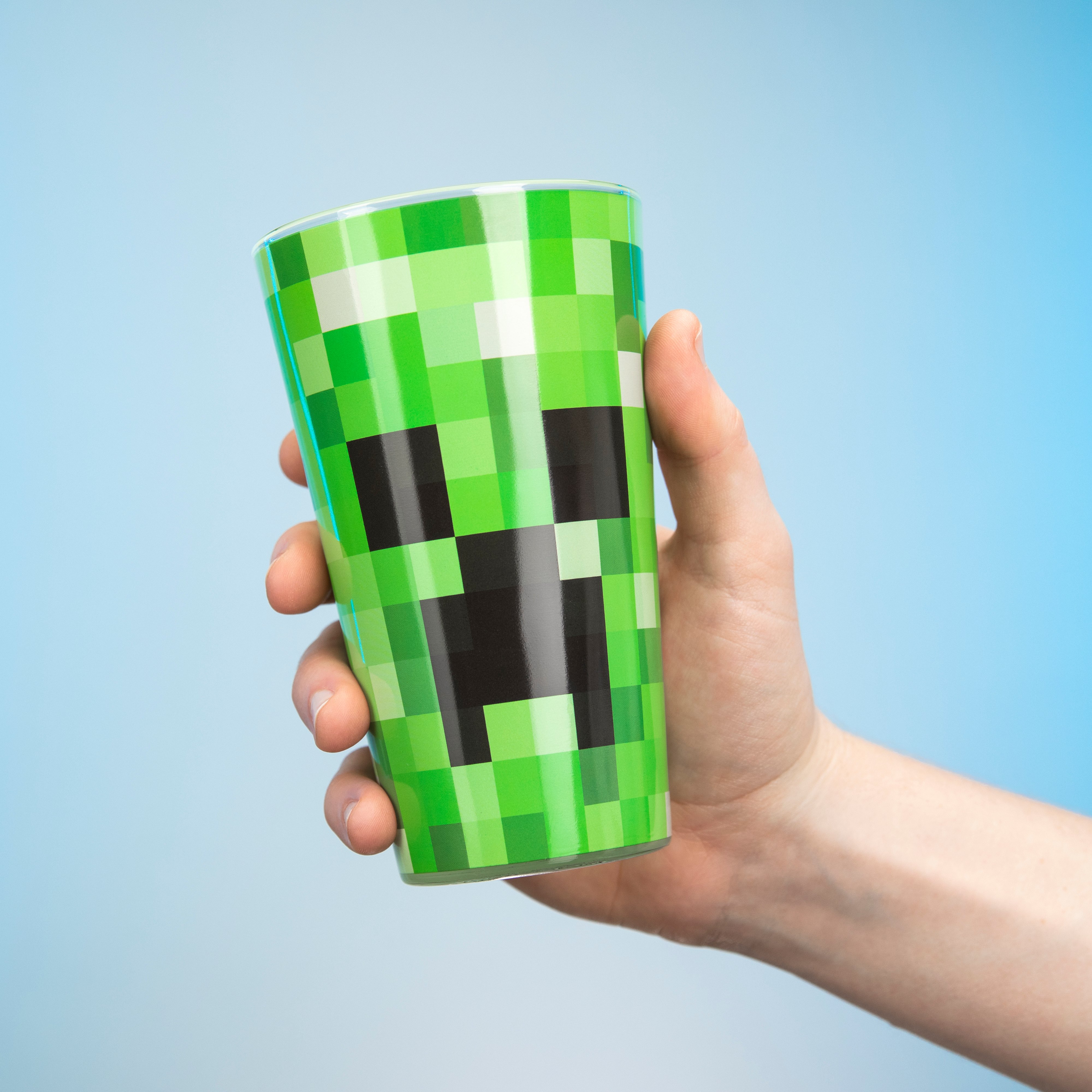 マインクラフト 日本公式 Minecraft Japan マイクラ創作コンテスト の インフォレンズ からの応募者プレゼントは貯金箱やグラスなどのかわいいマインクラフトアイテムです 建築作品を公開しなくても応募できるイラスト部門や体験記部門もありますので