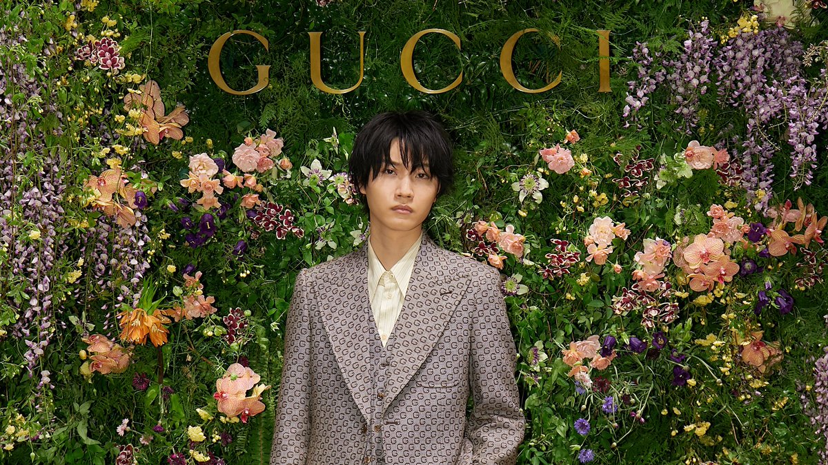 gucci_jp tweet picture