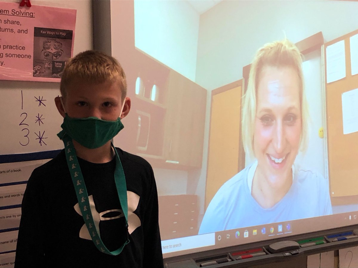 HortonvilleSD's tweet photo. Mrs. Besaw's Kindergarten class at Hortonville Elementary School is having parents read books to them virtually!
π
The students love hearing the stories and seeing the parents!
π»
#HES #HASD #Kindergarten #virtualreaders https://t.co/51DgCqA6oo