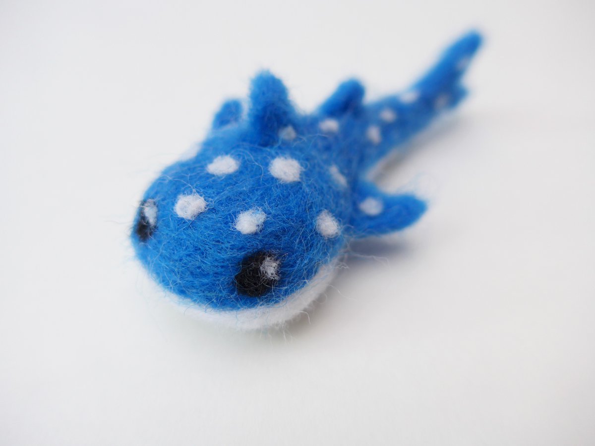 <a href="/paprikapear/">sophie 🎨🌙🌸 comms open 🙂‍↕️</a> Hi I'm Sarah and work with a variety of materials but most often biro, watercolour, brusho ink and felting