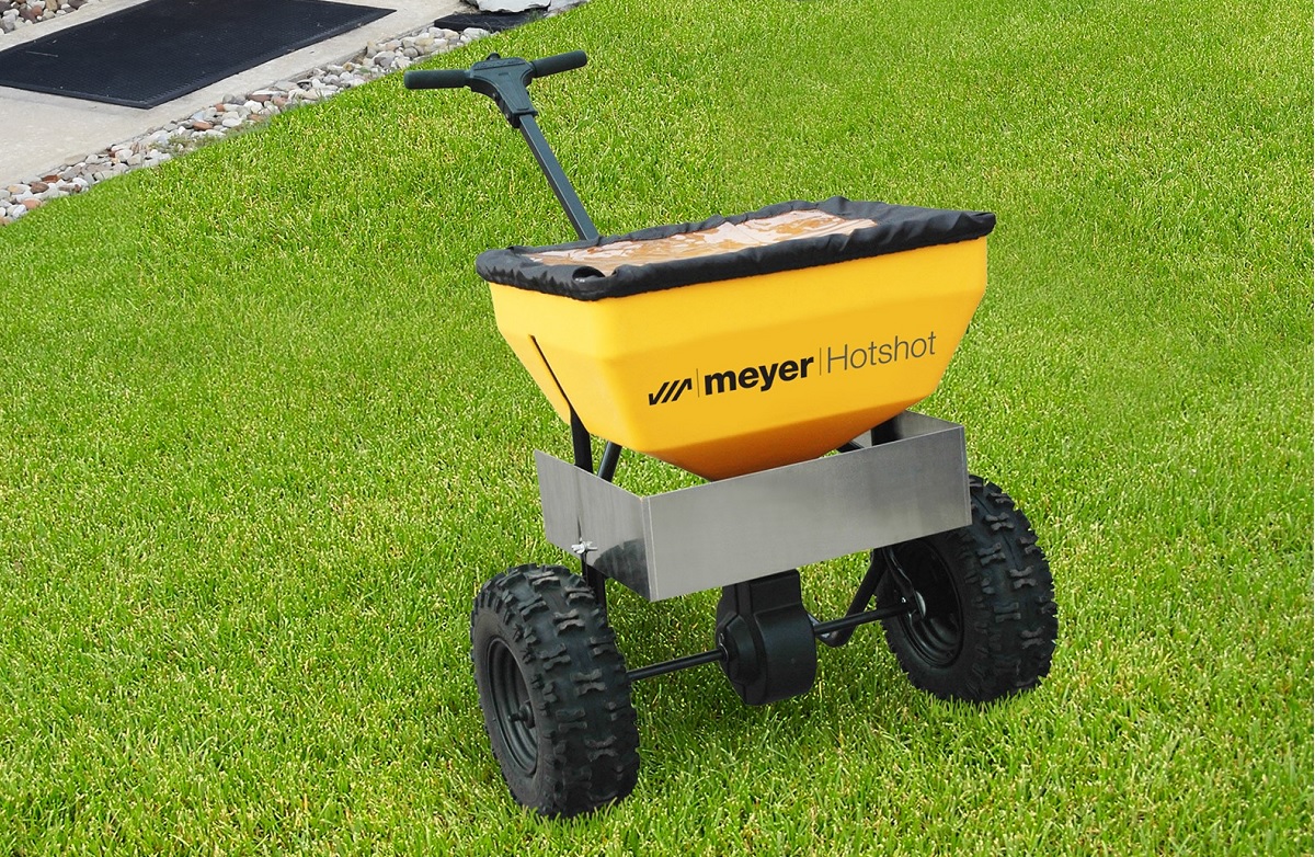Did you know Meyer offers all-season spreading? It's true. Our Hotshot lineup is perfect for spreading seed and fertilizer throughout the spring and summer. #lawncare #fertilizerspreader #meyer meyerproducts.com…/bro…/hotshot-70-70-hd-100-hd