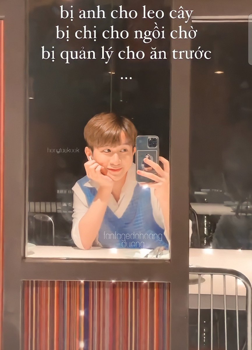 HongTaekook's tweet photo. Hết thèm đồ ngọt r lại bị a cho léo cây, bị chị cho ngồi chờ, bị quản lý cho ăn trước...🤣🤣 Đấy làm Pé đâu phải dễ😆
#amiz #dohoangduong @dhd_official https://t.co/Gh7IVjJWHY