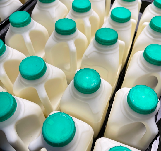 🥛🧀🥚For those who didn't know we stock basics like milk and cheese and they come from a local dairy farmer too. This means you're supporting local suppliers, while also getting the very freshest produce! #shoplocal #freshisbest