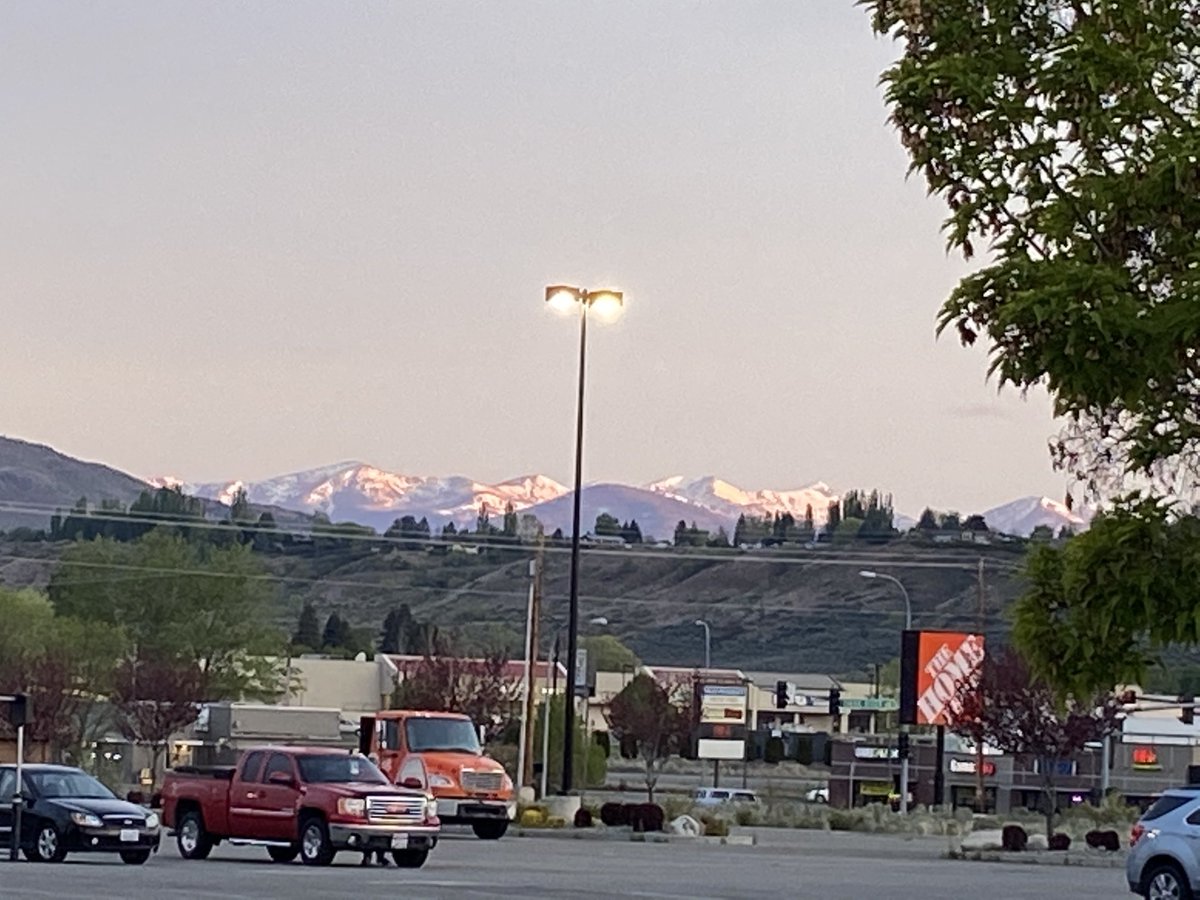 Wanda Rivera (@wandarivera1) on Twitter photo Good morning all of my HD family!   This is my view each morning.  Love my little town. Hope you all have a fantastic day.    <a href="/SworyDan/">Dan Swory</a> <a href="/JasonBallDM198/">Jason Ball DM198</a> <a href="/WerneckeNickie/">Nickie Wernecke</a> <a href="/MikeCaplinger1/">Mike Caplinger</a> Good morning all of my HD family!   This is my view each morning.  Love my little town. Hope you all have a fantastic day.    <a href="/SworyDan/">Dan Swory</a> <a href="/JasonBallDM198/">Jason Ball DM198</a> <a href="/WerneckeNickie/">Nickie Wernecke</a> <a href="/MikeCaplinger1/">Mike Caplinger</a>
