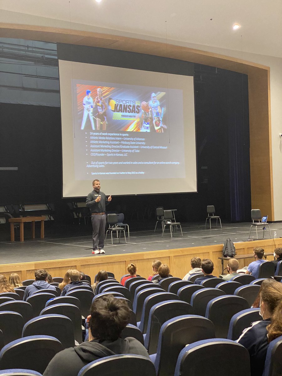 CometAthletics's tweet image. Thank you to @sportsinkansas - Chet Kuplen for presenting to our student body today!