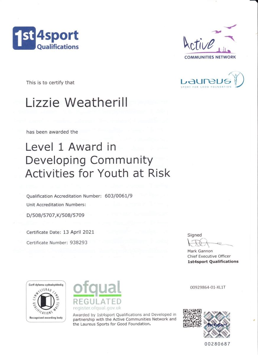 It’s been a good 6 weeks working hard with @SGYorkshire to gain my level 1 award in developing community activities for youth at risk! @CCTeamLeeds @whiteroserugby1