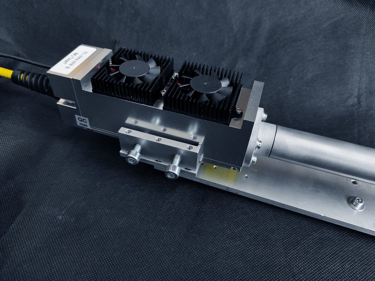reangeorge's tweet image. Endurance new optical system for 4 / 10 watt DPSS laser modules.

Now different lens can be installed.
Variable laser beam spot (20-100 uM) and variable focus depth (1-25 mm)

Learn more about Endurance 4 watt DPSS endurance-lasers.com/products/copy-…

#dpss #dpssl #diodepumped #solid