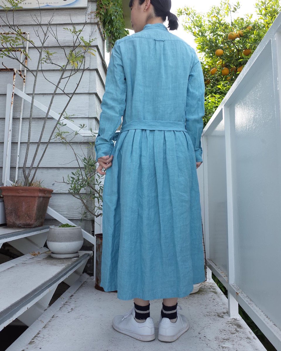 Moln Sa Rah 春夏展初日 すてきな時間をありがとうございます 新作 スタンドネックリボンワンピース は すっきりした襟元 落ち感のあるタックスカート アレンジいろいろのリボン ワンピースとしてロングコートとして 重ね着をしてetc 着方を Moln Sa Rah 春夏展初日 すてきな時間をありがとうございます 新作 スタンドネックリボンワンピース は すっきりした襟元 落ち感のあるタックスカート アレンジいろいろのリボン ワンピースとしてロングコートとして 重ね着をしてetc 着方を