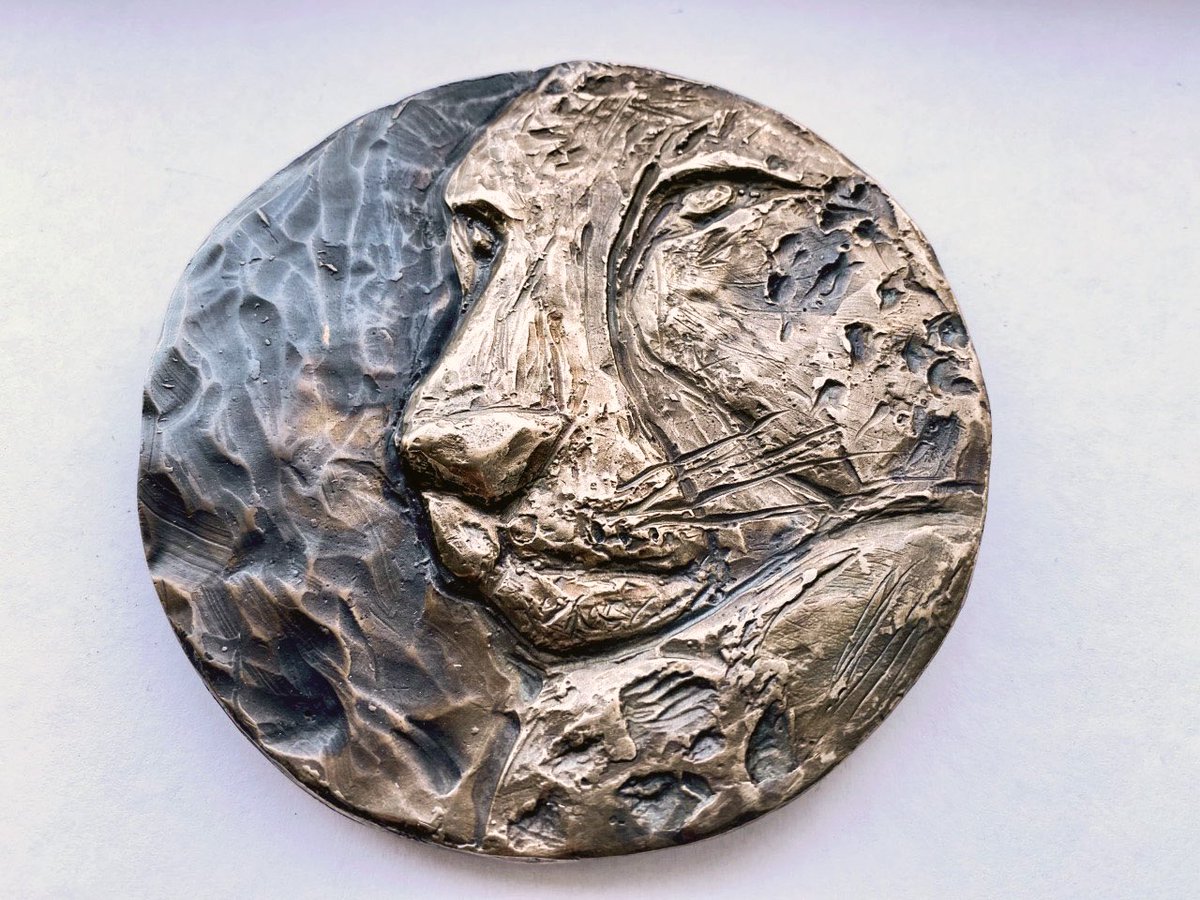 UWTSD's tweet photo. UWTSD Swansea College of Art #DesignCrafts students Kate Scale & Juliette Zelleke have both secured prestigious national design prizes @BritArtMedalSoc
@ArtSwansea
➡️ https://t.co/htLo2XfDPe https://t.co/vbHBWJl6IO