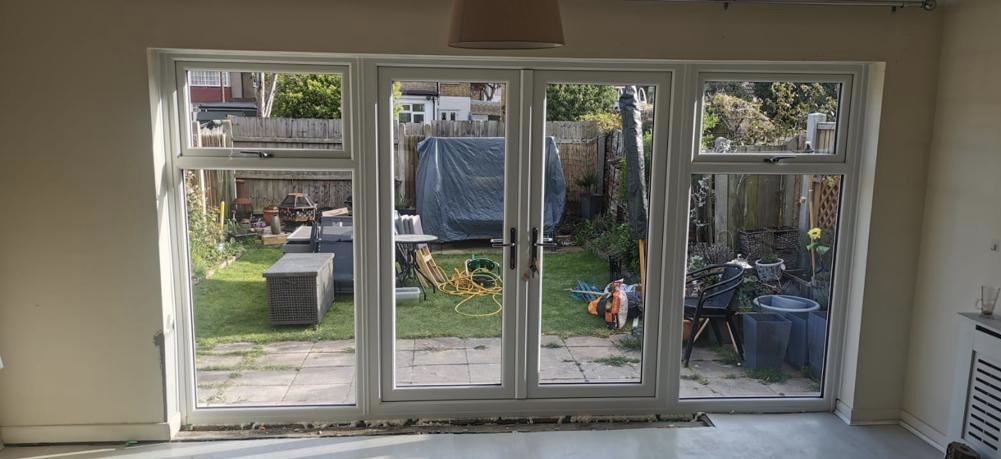SilverTreeWD1's tweet image. Amazing transformation project we completed last week for our lovely customer. What a difference !! 💙 Give is a call for a no obligation, contact free quote on (01279) 883292 #patiodoors #homedecor #summeriscoming #hertfordshire #essex