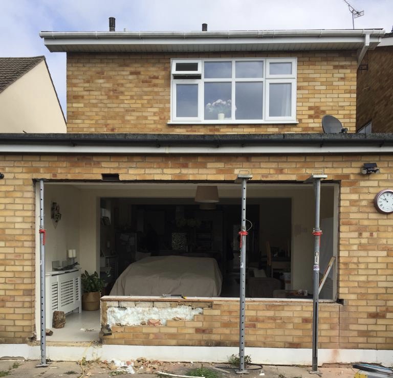 SilverTreeWD1's tweet image. Amazing transformation project we completed last week for our lovely customer. What a difference !! 💙 Give is a call for a no obligation, contact free quote on (01279) 883292 #patiodoors #homedecor #summeriscoming #hertfordshire #essex