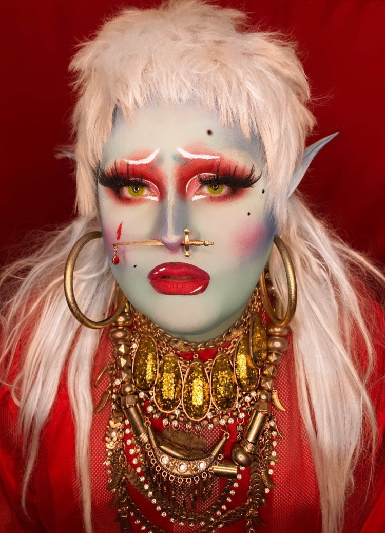 ValentineAddams's tweet photo. I miss being a sad demon at the club
#ValentineAddams #queer #latinx #mexican #drag #demonio #mua #mullet #gold #red #dragqueen #clubkid #red #elf #fantasy #dagger  #crynowcrylater https://t.co/vR8TrSvDPu