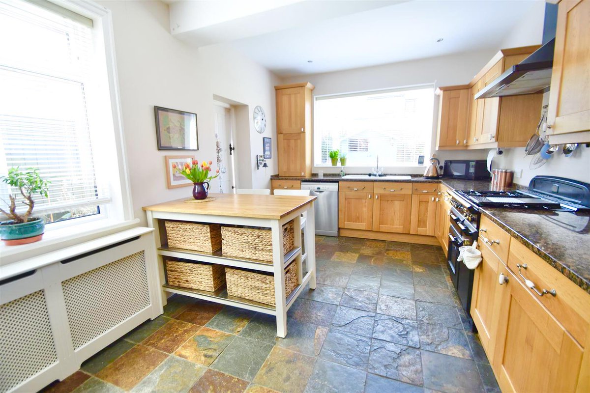 embleys estate agent tweet media