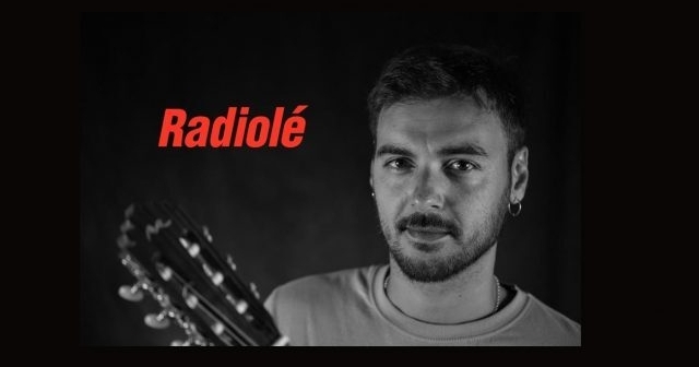 Raule (<a href="/raule_oficial/">Raule</a>) suena en Radiolé y quiere “una vida contigo”.

➡️dozz.es/i5jrk2