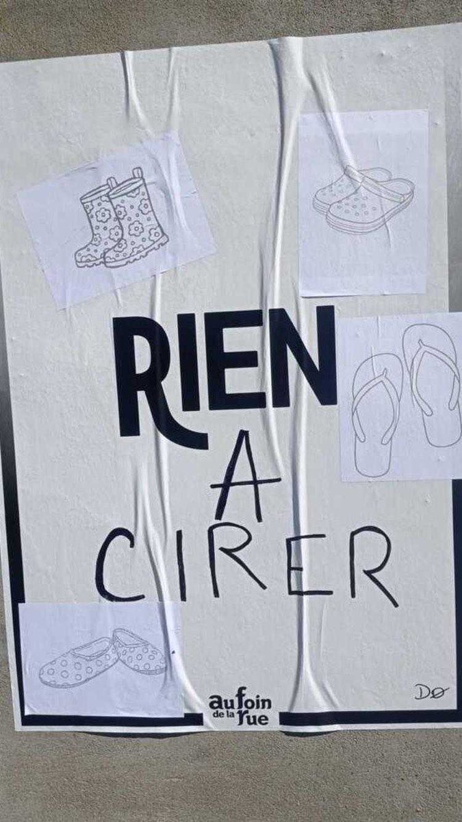 AuFoinDeLaRue's tweet photo. Faisons résonner ce "RIEN" dans l'espace public. Près de 300 affiches fleurissent dans différents coins de la Mayenne.✨
Maintenant on compte sur votre imagination et votre créativité débordante pour remplir tout ce blanc de l'affiche qui ne demande qu'à vivre ! #Aufoindelarue https://t.co/AORsAyl4wk