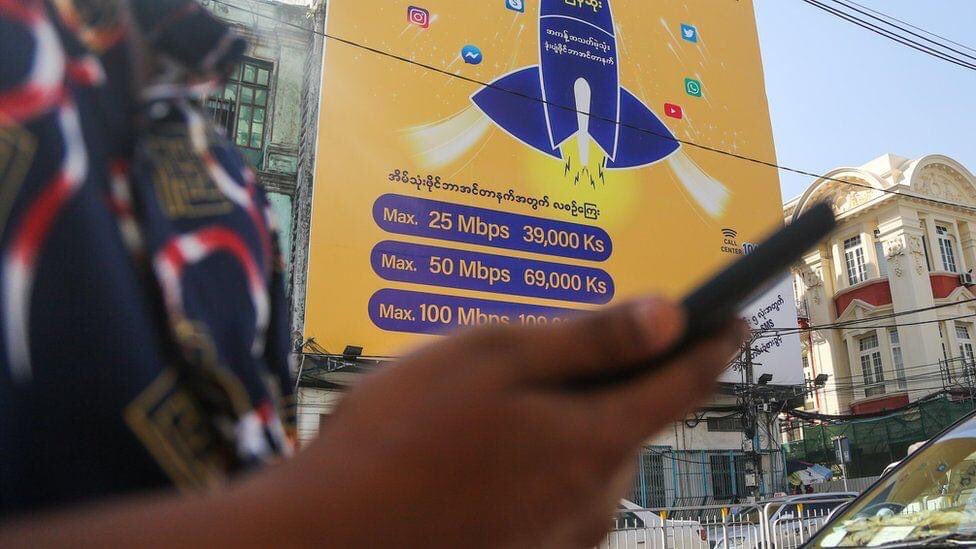 Mobile Internet and wireless broadband are being shutdown continuing in Myanmar. The junta is putting us more darker and darker place.
#WhatsHappeningInMyanmar #Apr28Coup #HumanRightsViolations #InternetShutdowns #MilkTeaAlliance #CrimesAgainstHumanity #Genocide