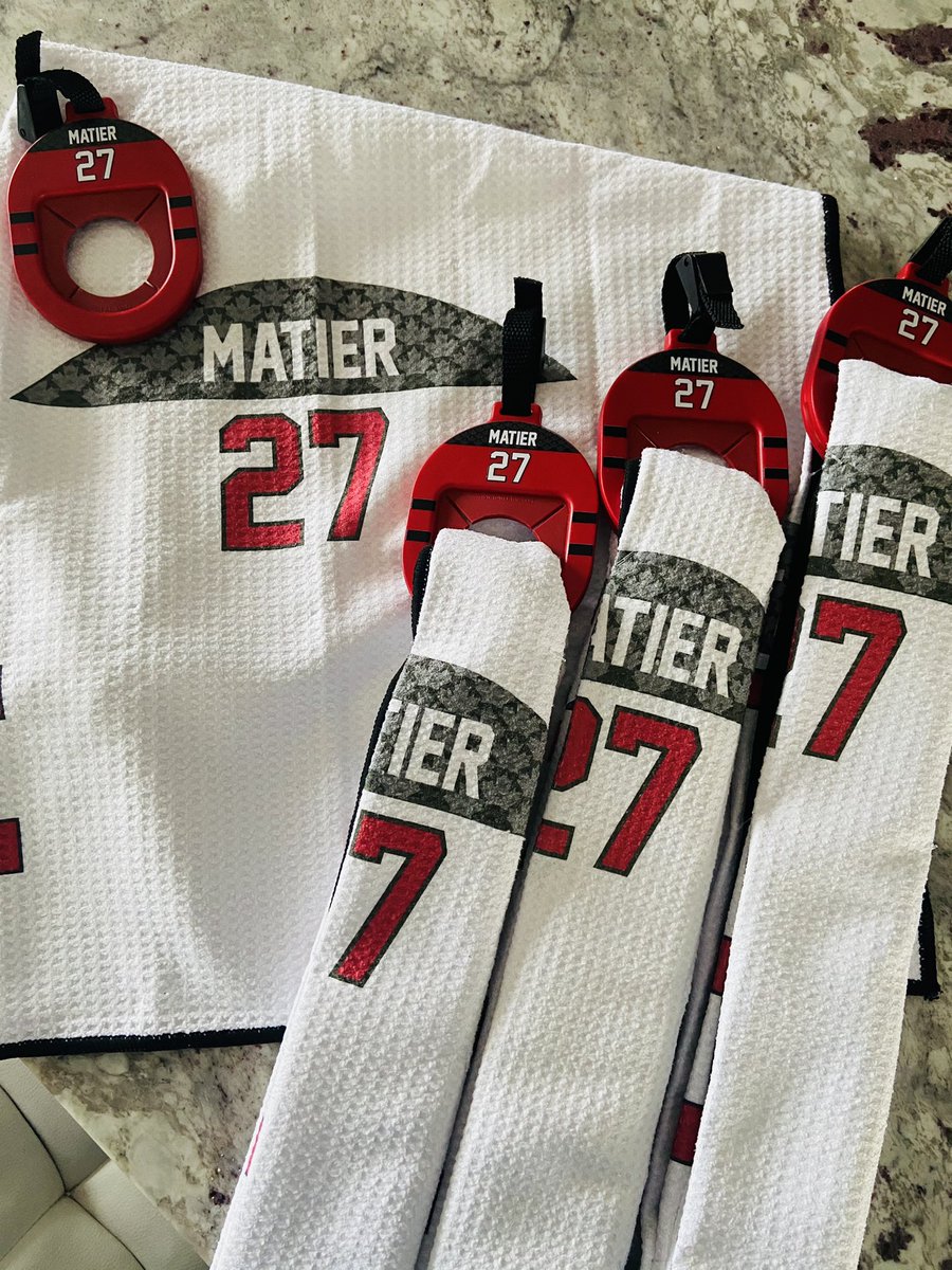 Some surprise gifts in the mail today. Our friend Craig <a href="/toweltag/">Towel Tag</a> just spiced up the golf season with these beauties. 

I might as well ask now, any chance one of my friends work at the Beer Store ? #ImHomeAllDay 

<a href="/HockeyCanada/">Hockey Canada</a> 🇨🇦@AAAJrGreyhounds <a href="/matierchristina/">Christina Matier</a>  
#U18Worlds