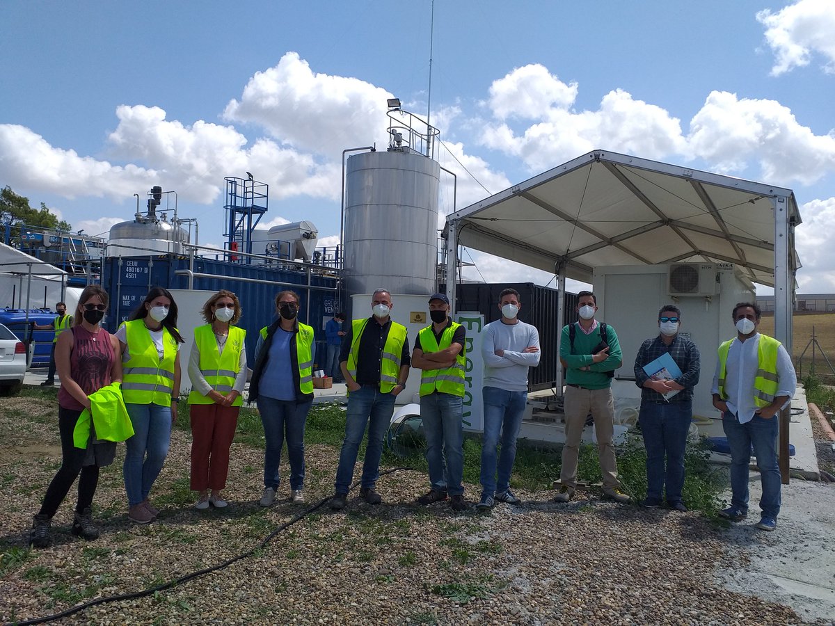 🔴 Technical meeting at #MataderodelSur, the #W2R demonstration site!
#TreatingWater2REturnNutrients 💧🐮♻️🌱