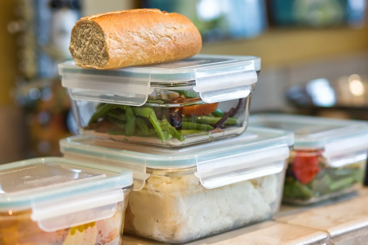 cityavemarket's tweet photo. For #StopFoodWasteDay, how will you commit to reducing food waste in your own home?

Some tips include buying only what you need, storing food properly and freezing your leftovers!

Shop smart at City Avenue Market: https://t.co/v7sQH9FfPi #yvr https://t.co/gIBTvr3nJa