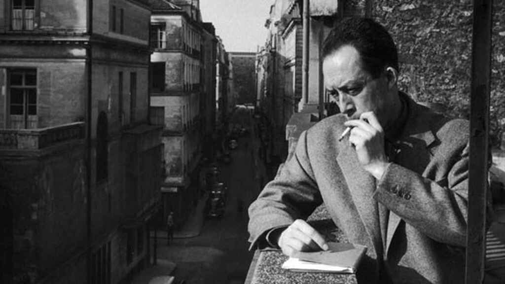 "El silencio es la conversación de las personas que se quieren. Lo que cuenta no es lo que se dice, sino lo que no es necesario decir". 
-Albert Camus