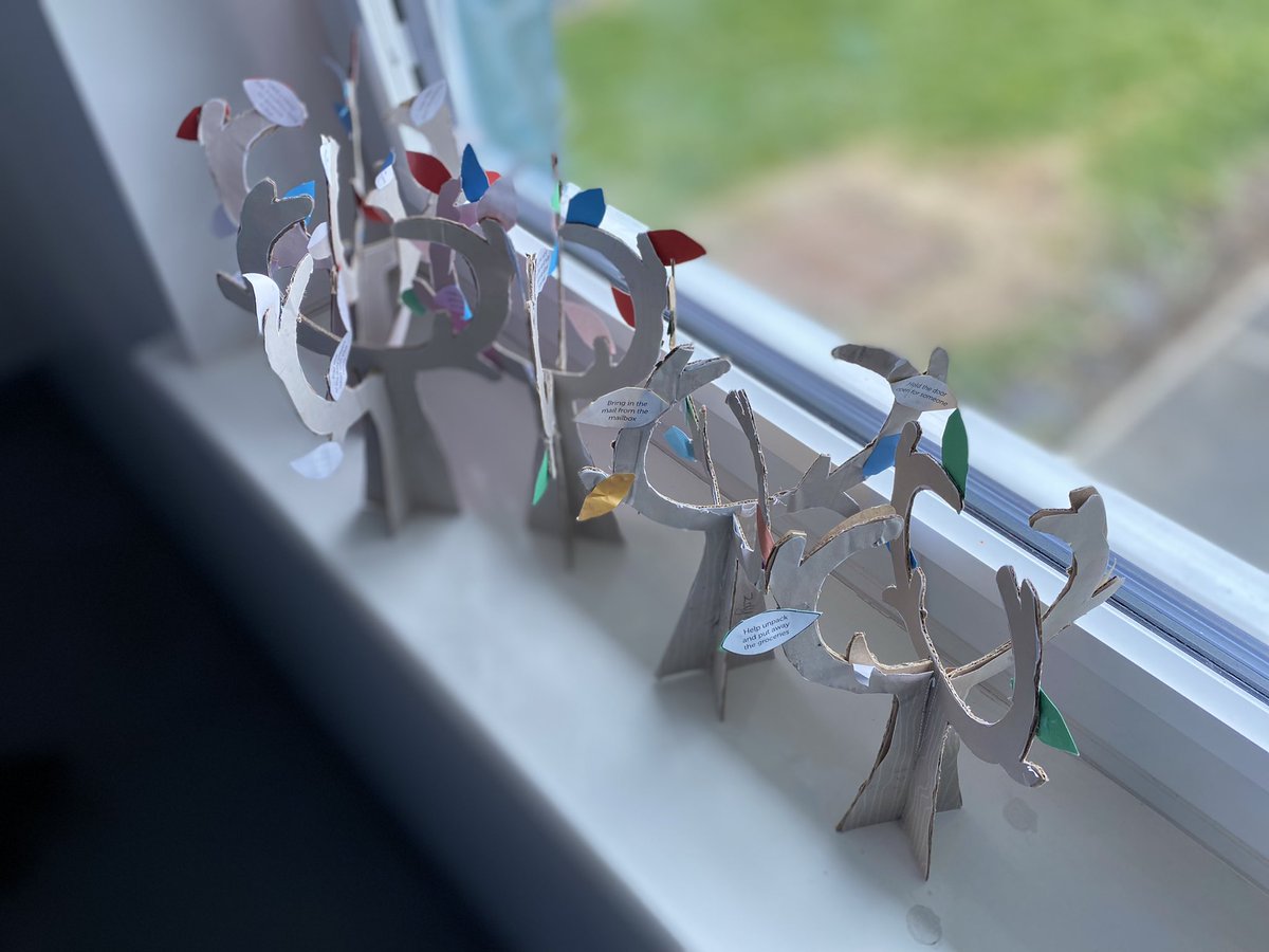 DMN_Y5's tweet photo. @dixonsmnp We made good deed trees in our art club! What good deeds have you been doing this Ramadan? #integrity #unity https://t.co/5mUUG0ENR2
