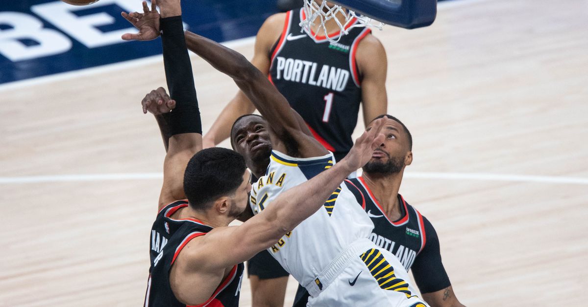 How, Where, and When Did the Trail Blazers Defense Get So Bad?: Trevor Ruszkowski-USA TODAY Sports We trace defenses across the years to see if we can discover what’s wrong in Portland and how it happened. The Portland Trail Blazers’ 2020-21… https://t.co/TaSy4nMO7j #RipCity https://t.co/cSZRZxCXsv