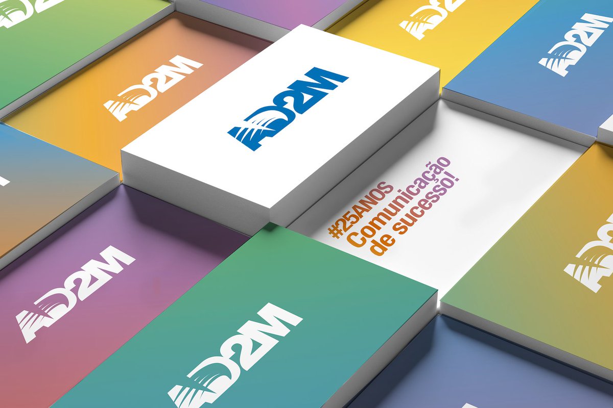 ad2mcomunicacao's tweet photo. A era é, cada vez, mais digital. Mas será que você é como a gente e não dispensa uma boa papelaria? Lindo de ver nossas novas cores ganhando o mundo. https://t.co/VBC2jzYRO9