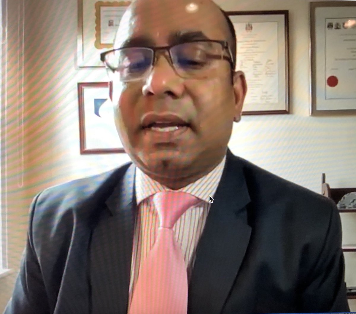 drhumbleskin's tweet image. ⁦@DrArunBhaskar⁩ Our very own President Dr Arun Bhaskar in full flow at the #BPSASM2021 🔬👏🏼🔬⁦@BritishPainSoc⁩  Thank you for a fascinating and well organised conference making the best of Covid situation