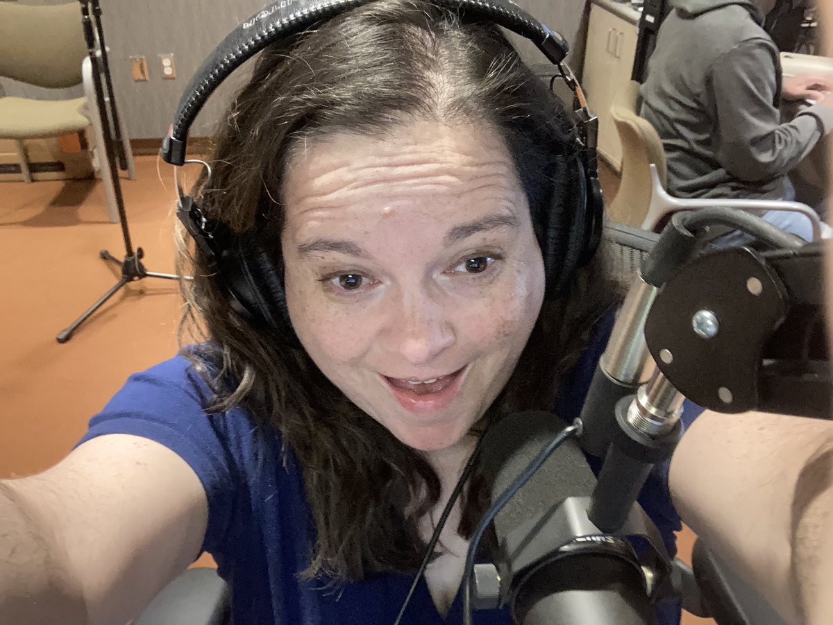 AmieSchaeffer15's tweet photo. It’s our final 2 hour show folks! We are on now @slccsmc on https://t.co/XXaR7smUiu #comm2600 https://t.co/BWMXiiB1ZK