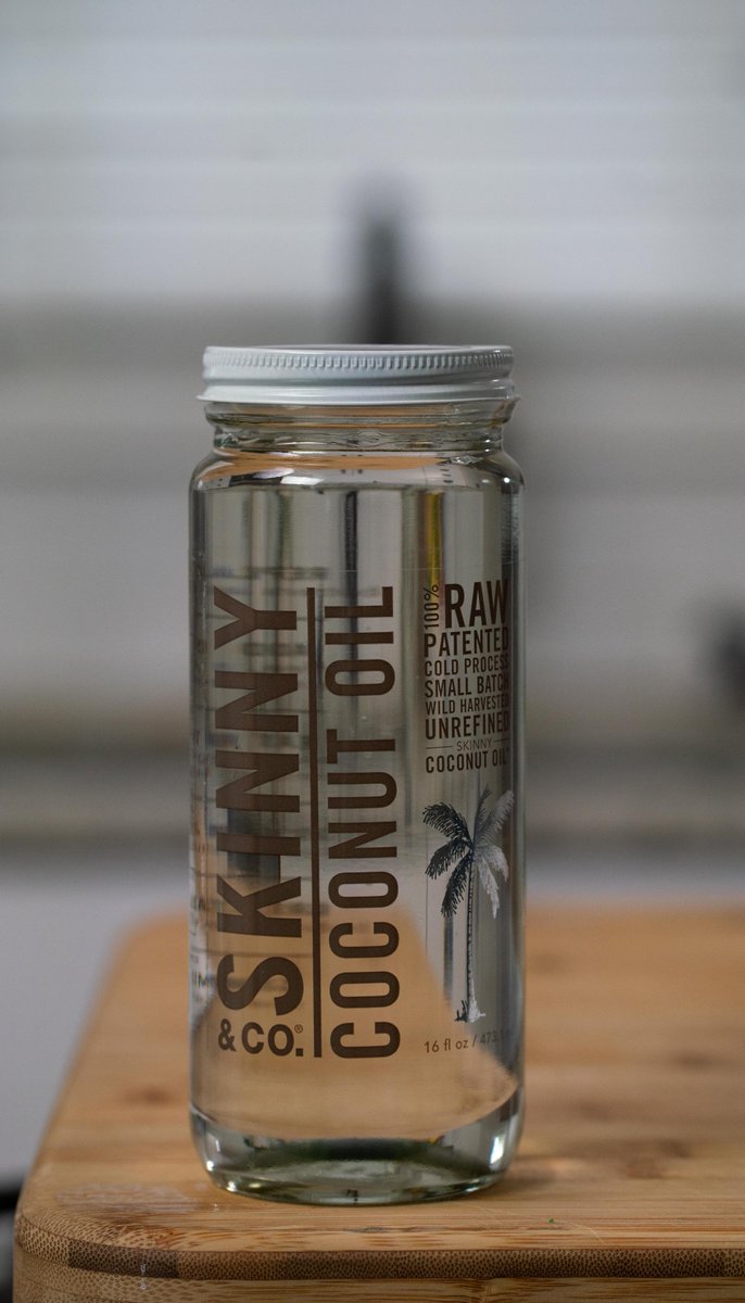 Our #nutralock process filters our coconut oil not once, not twice, but 10x 😳 #thedifferenceisclear